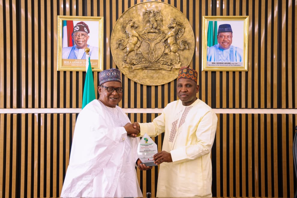 FG to Partner with Pharmaceutical Society of Nigeria on Local Drug Production