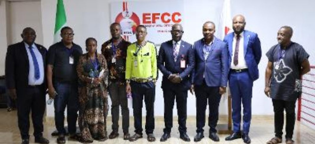 EFCC Hands over N96.5million to Victims of Ponzi Scheme in Enugu