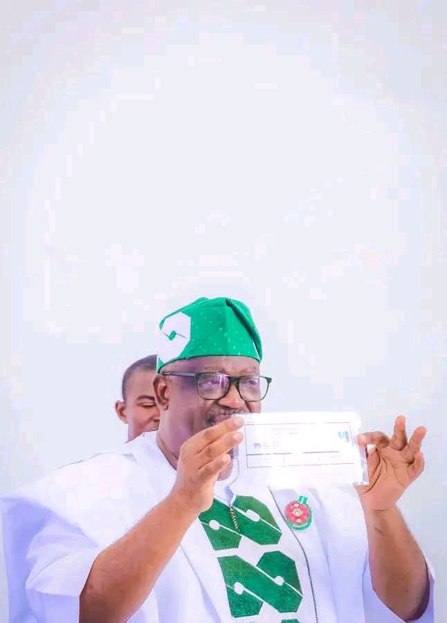 Plateau Governor Caleb Mutfwang Joins APC, Receives Membership Card