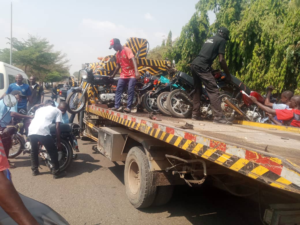 Yuletide: DRTS Seize 25 Motorbikes in Okada, Tricycle Operators Chase