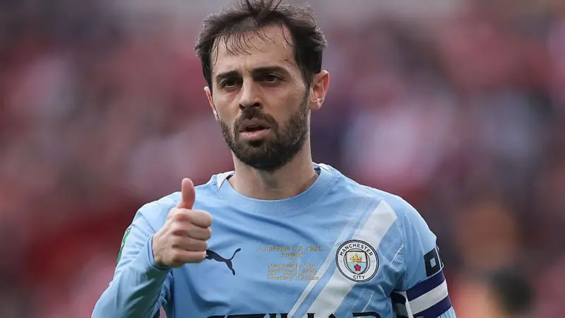 Lijnders Hints at Exit for Bernardo Silva from Manchester City