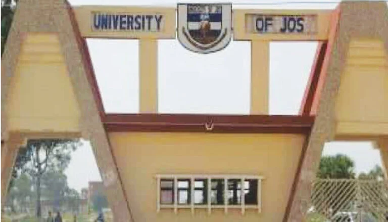 Unijos-gate-768x439